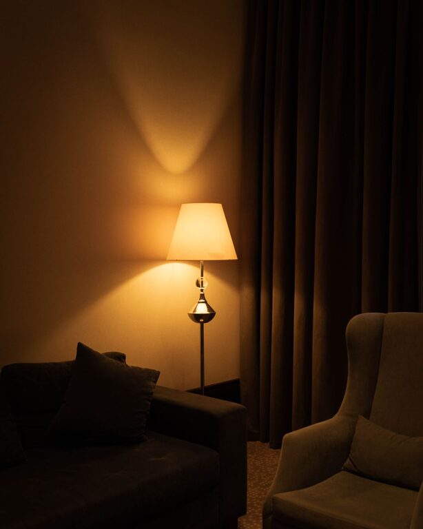 Simple Tips for Creating a Cozy and Inviting Living Space