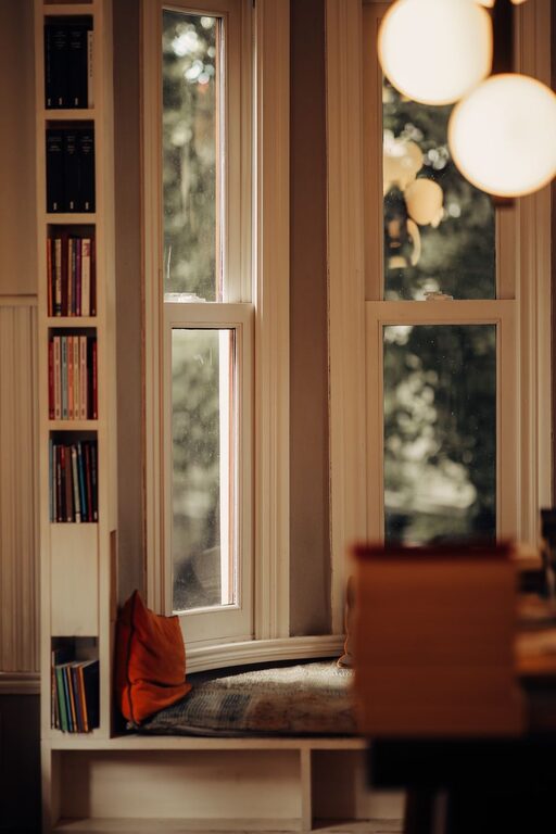 Tips for Creating a Cozy Reading Nook at Home